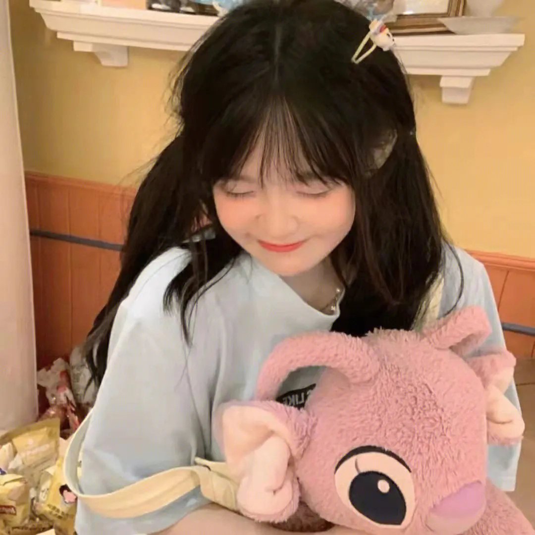 陪她一会儿